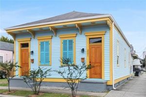 featured image of 2501 1st St