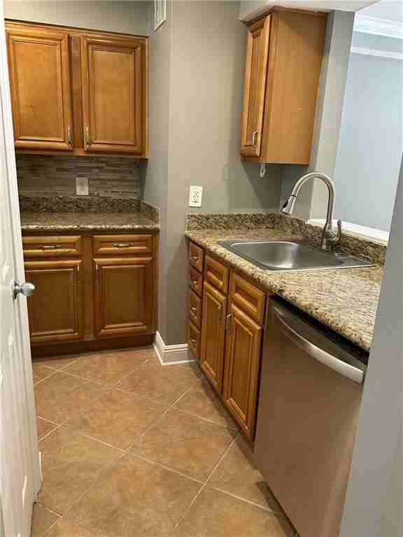 1020 Saint Julien Dr - Photo 4 of 36