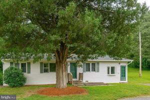 featured image of 44519 Clarkes Landing Rd