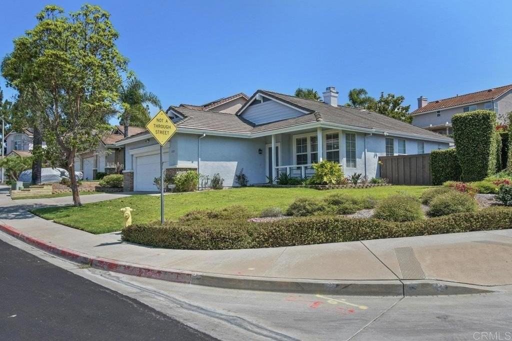 10521 Chamisal Pl - Photo 2 of 32