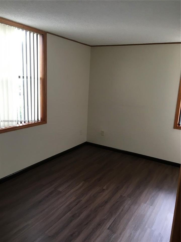 14221 Sw 88th St Apt 305c - Photo 4 of 7