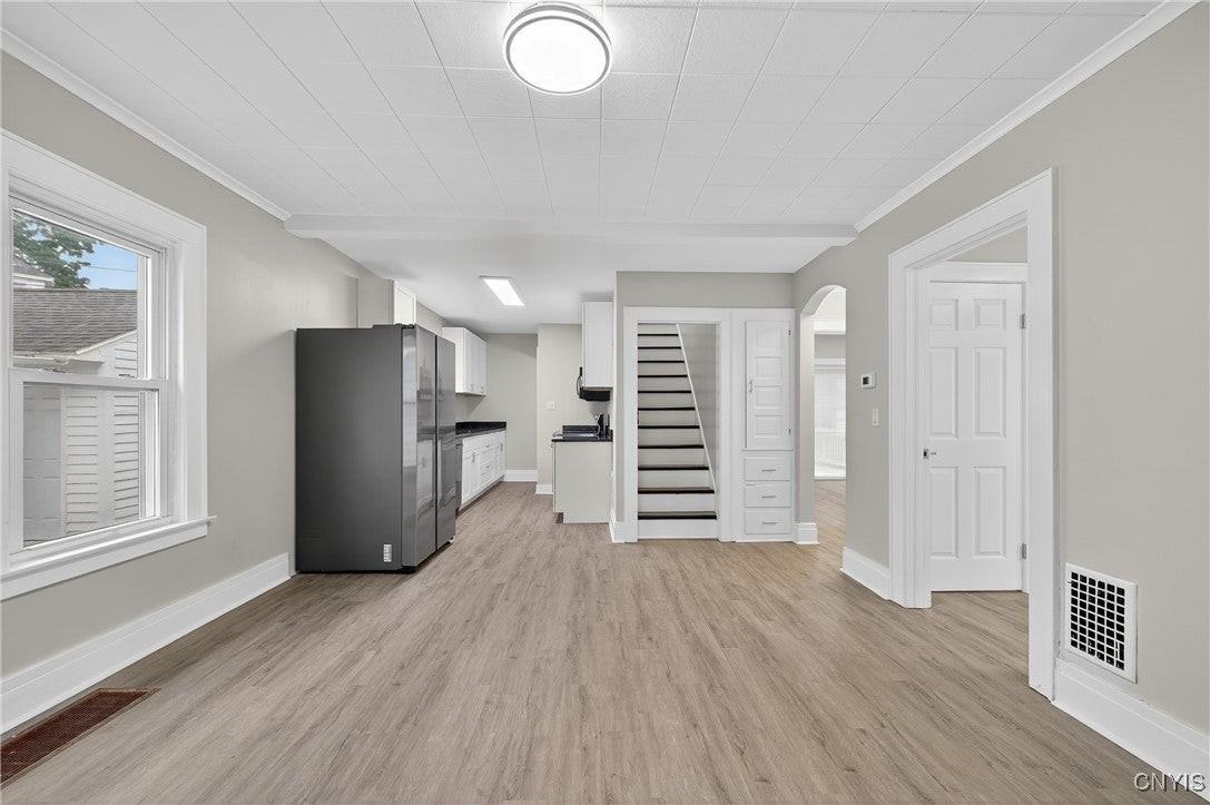 111 Maplehurst Ave - Photo 6 of 33