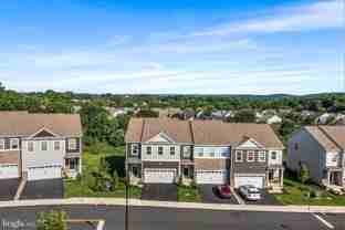 43 Hummingbird Ln - Photo 1 of 1