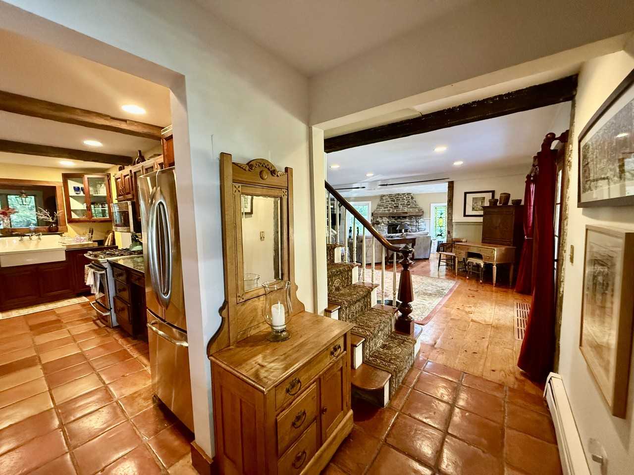 718 River Road - Photo 2 of 50