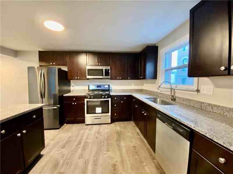 73 S 14th St #2 - Photo 2 of 22