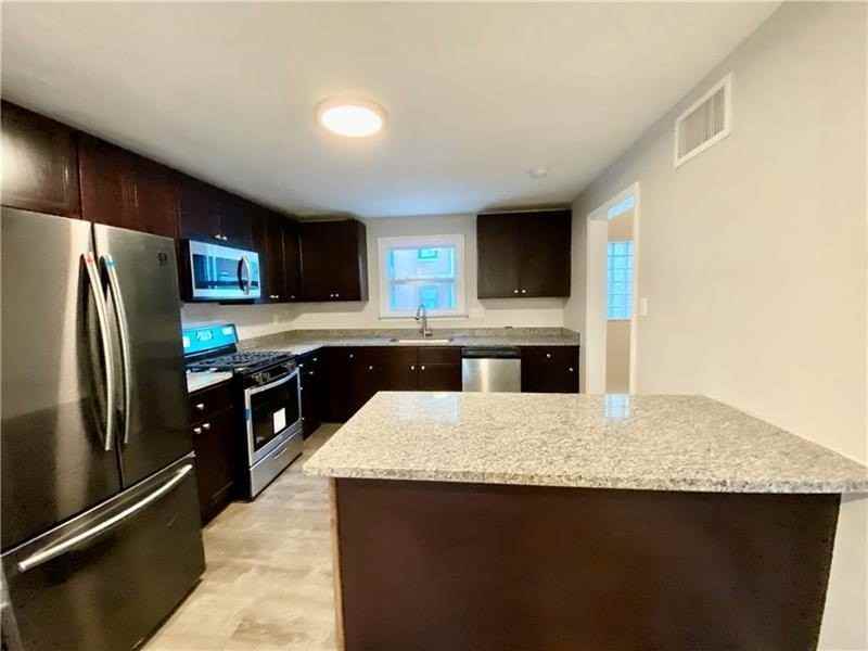 73 S 14th St #2 - Photo 6 of 22