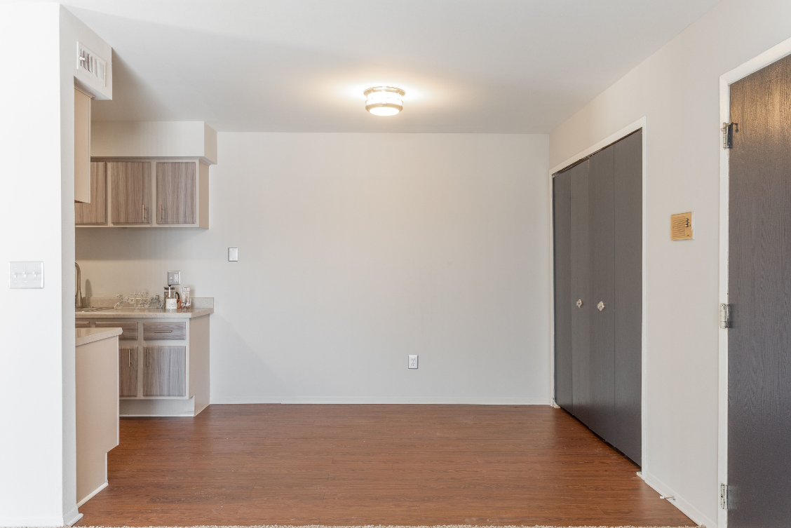Farmington View Apartments - Photo 6 of 19