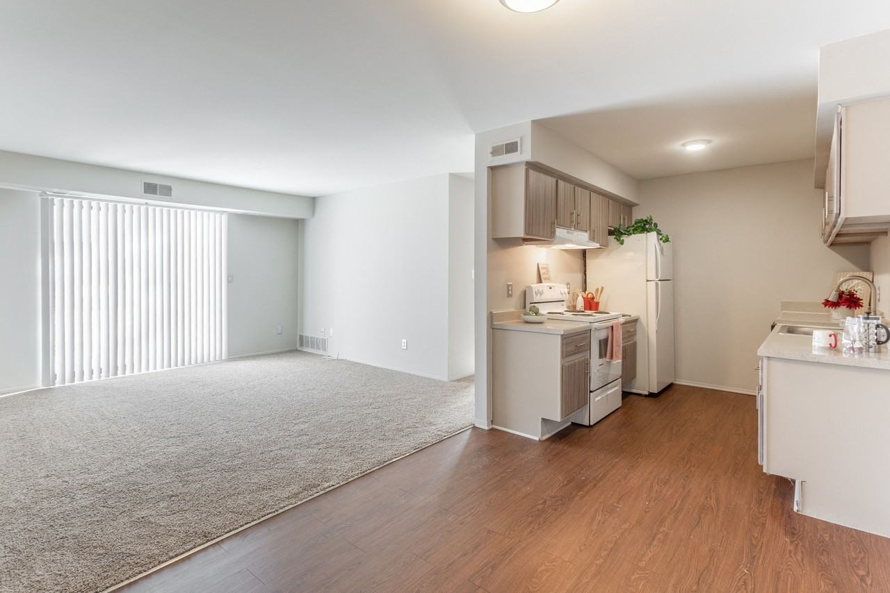 Farmington View Apartments - Photo 2 of 19