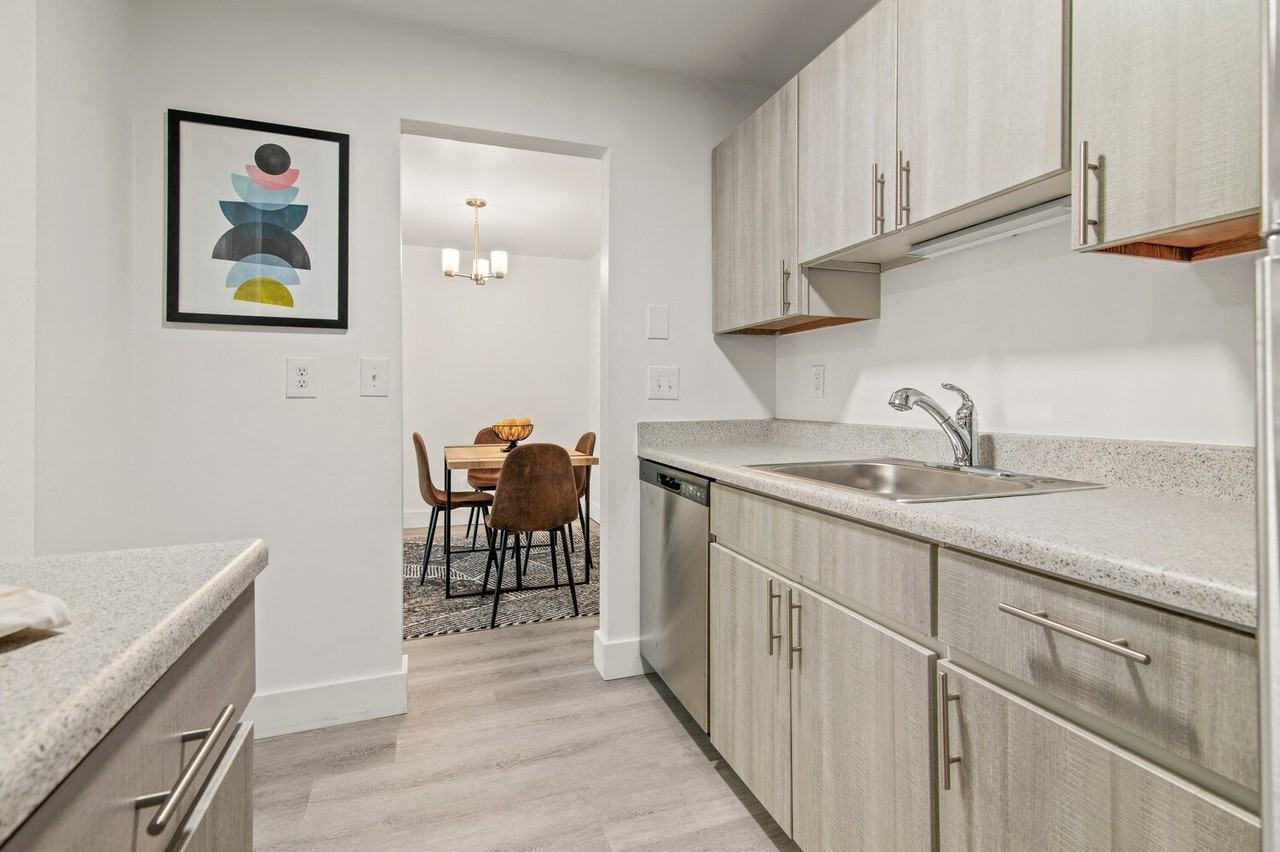 Reserve At Westland - Photo 3 of 36