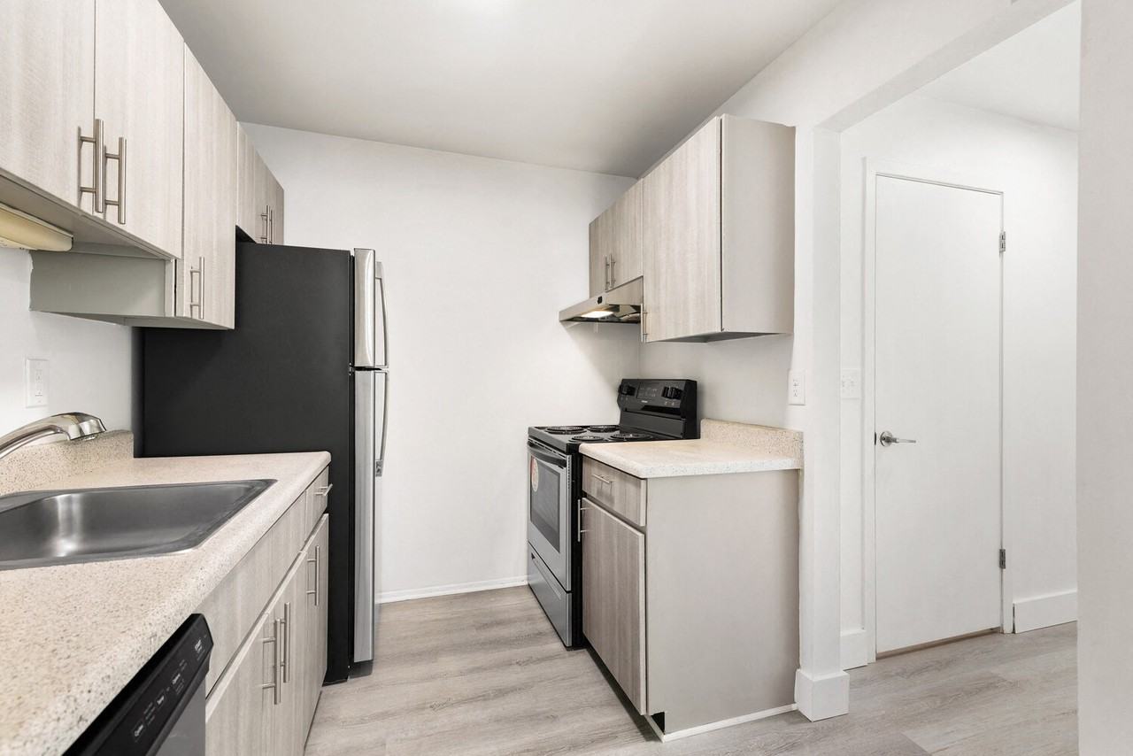 Reserve At Westland - Photo 4 of 36