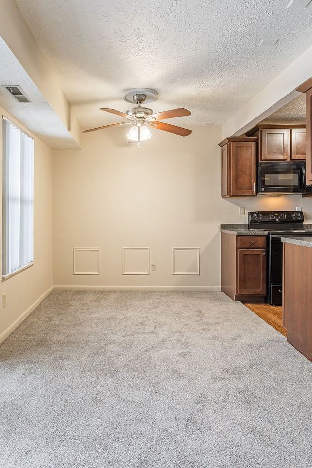 Delta Square Apartments - Photo 5 of 31