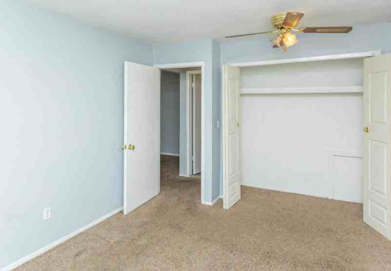 Kings Pointe Apartments - Photo 6 of 33