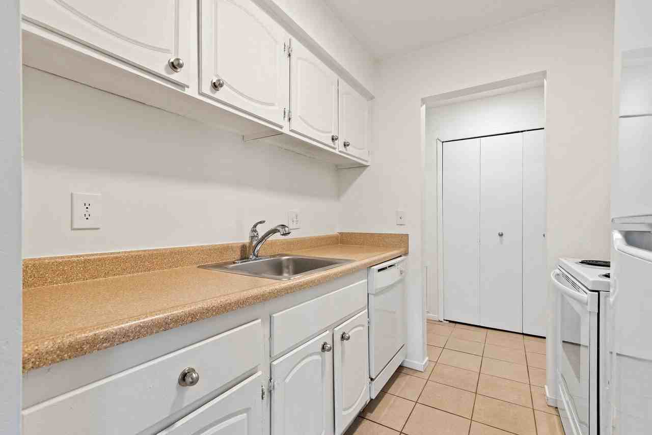 Bloomfield On The Green - Photo 4 of 50