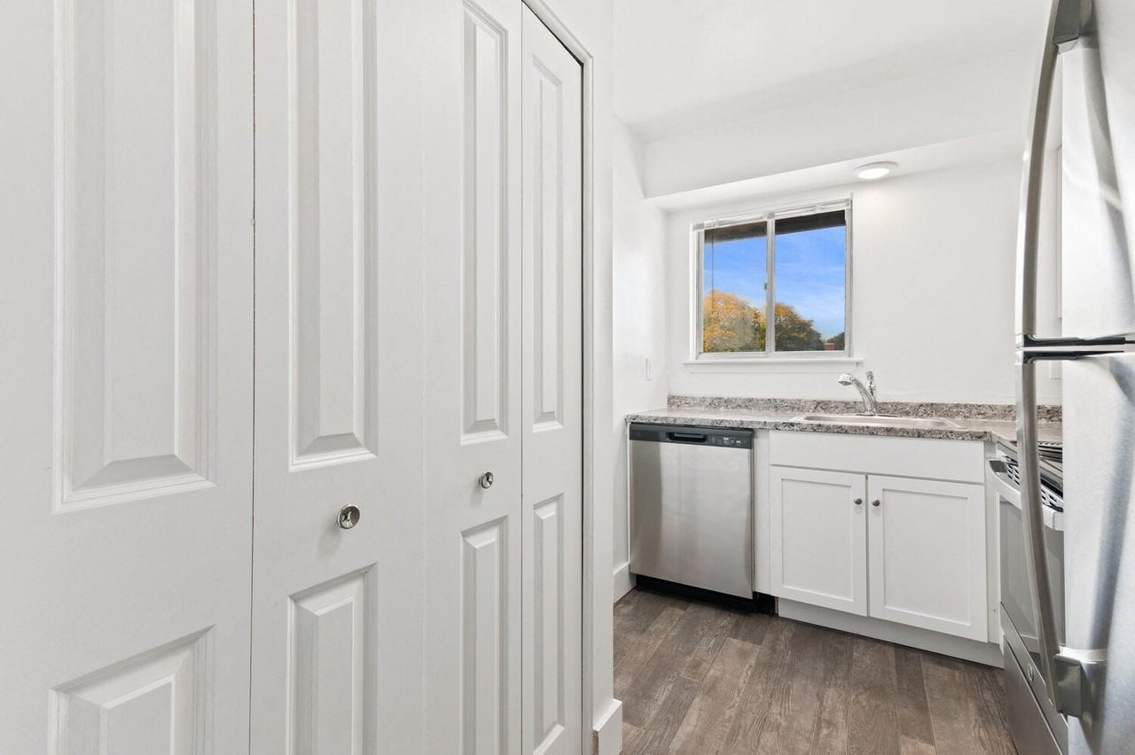 The Cove at Allen Park - Photo 5 of 50