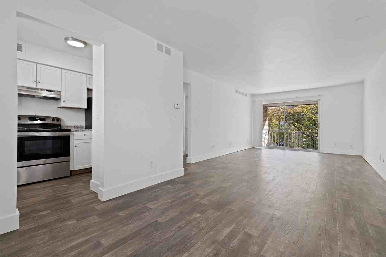 The Cove at Allen Park - Photo 7 of 50