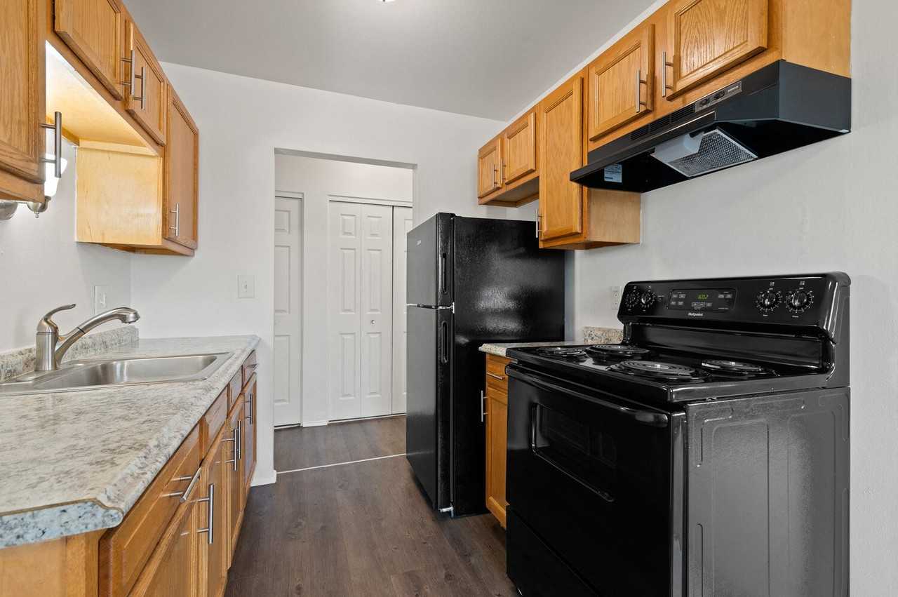 Cove on 10 - Warren, MI - Photo 3 of 30