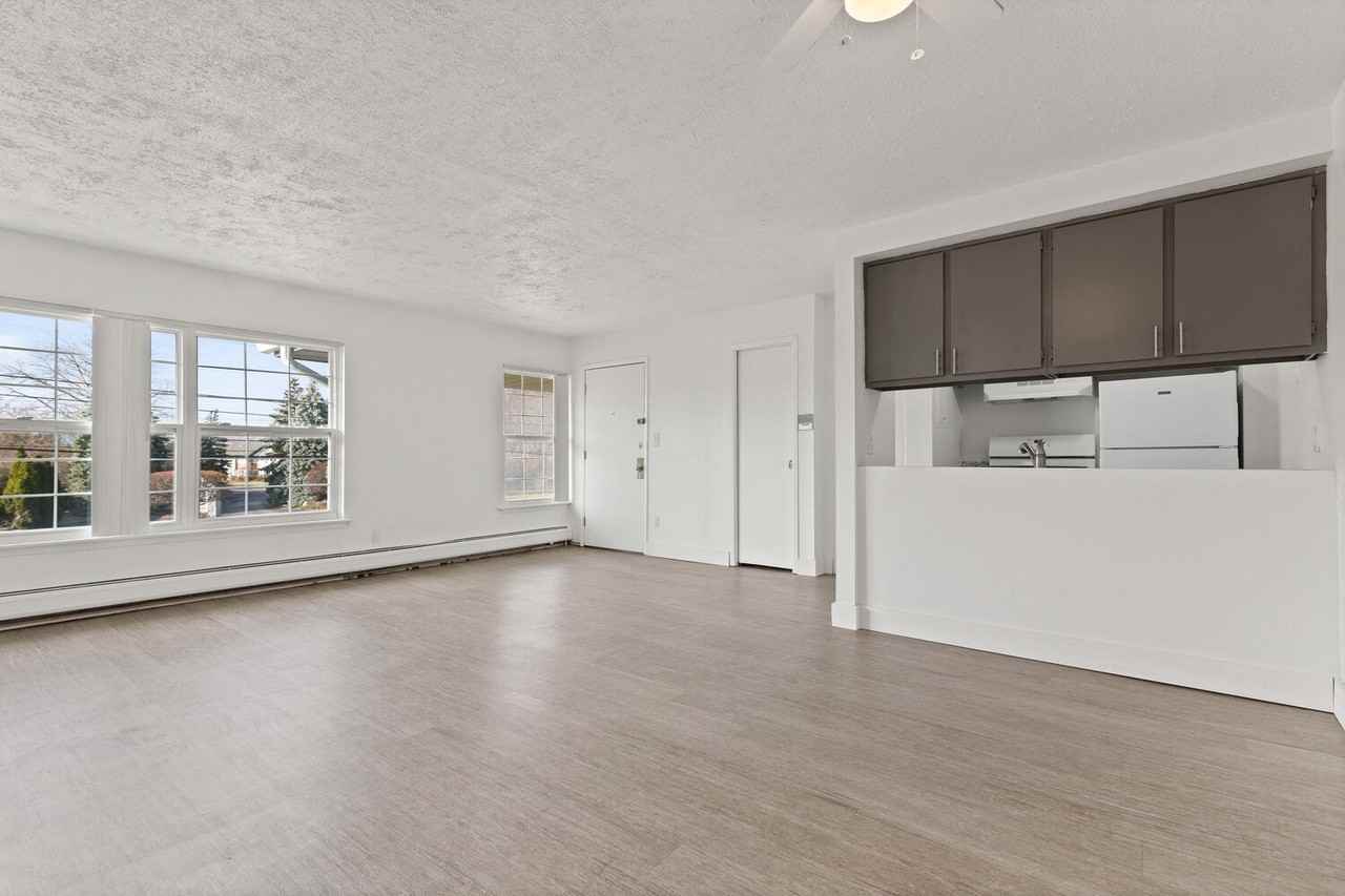 Cove On 13 - Roseville, MI - Photo 7 of 36