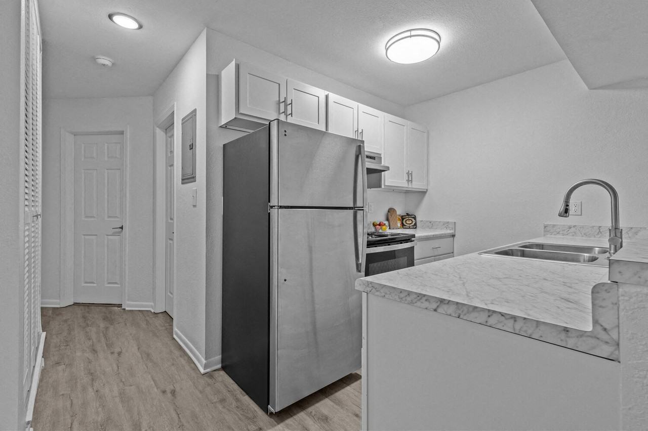 Capitol Village - Lansing, MI - Photo 4 of 41