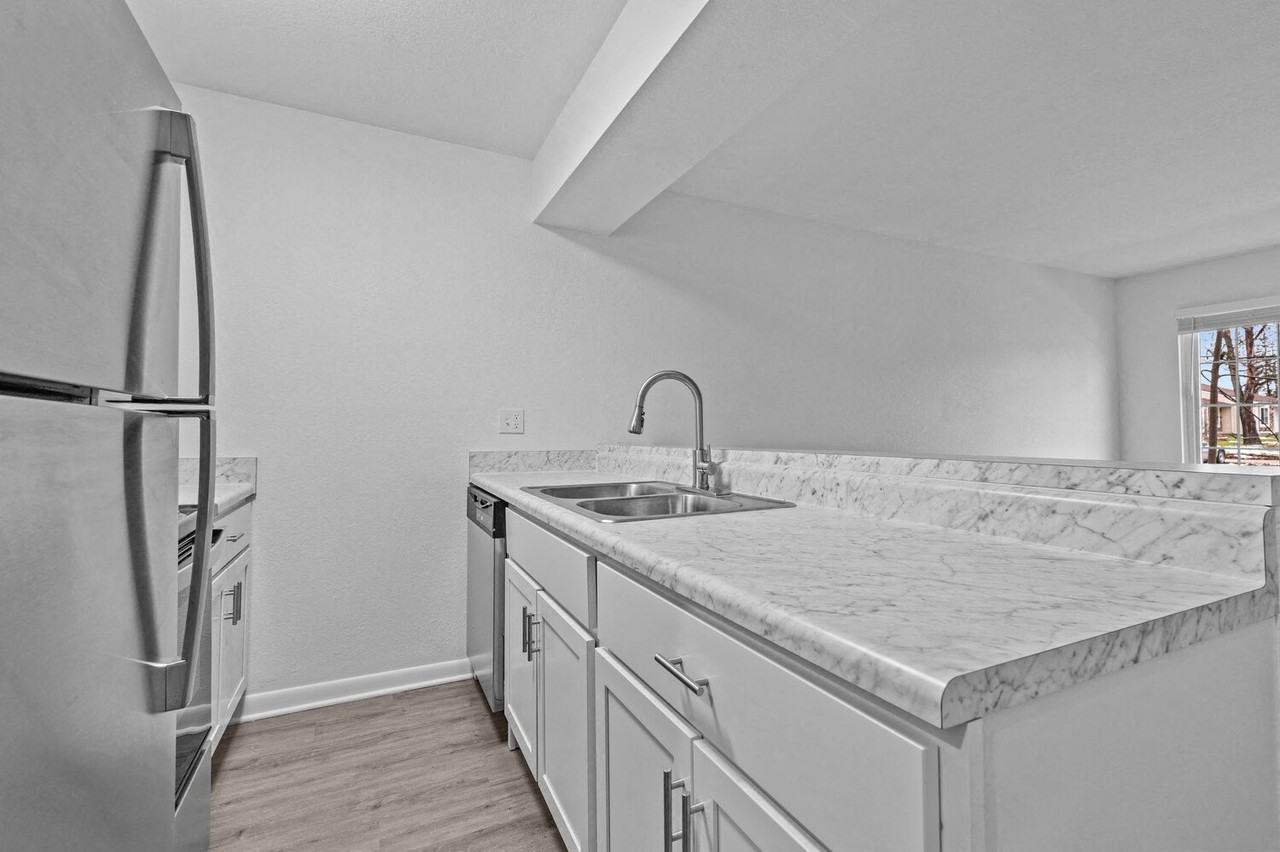 Capitol Village - Lansing, MI - Photo 5 of 41