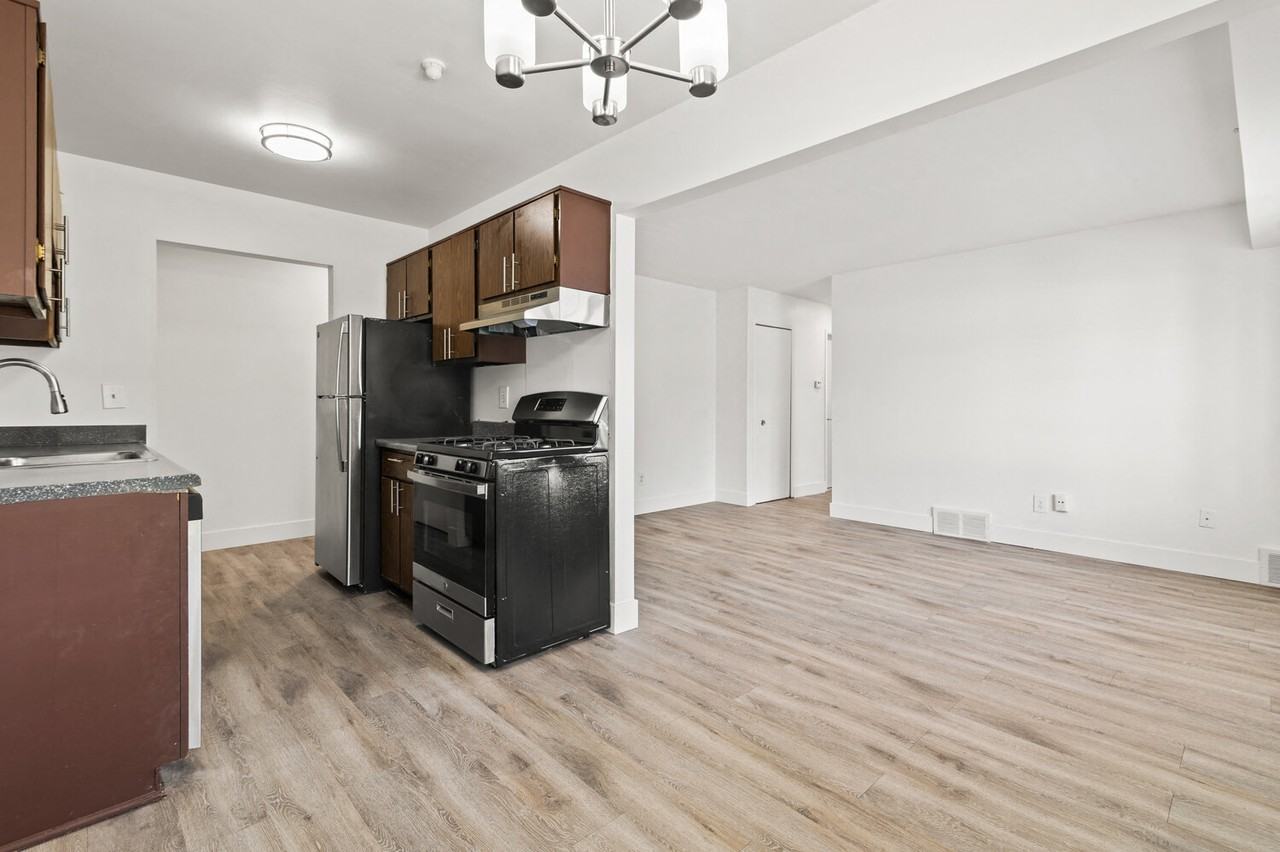 The Cove At Westland - Photo 5 of 33