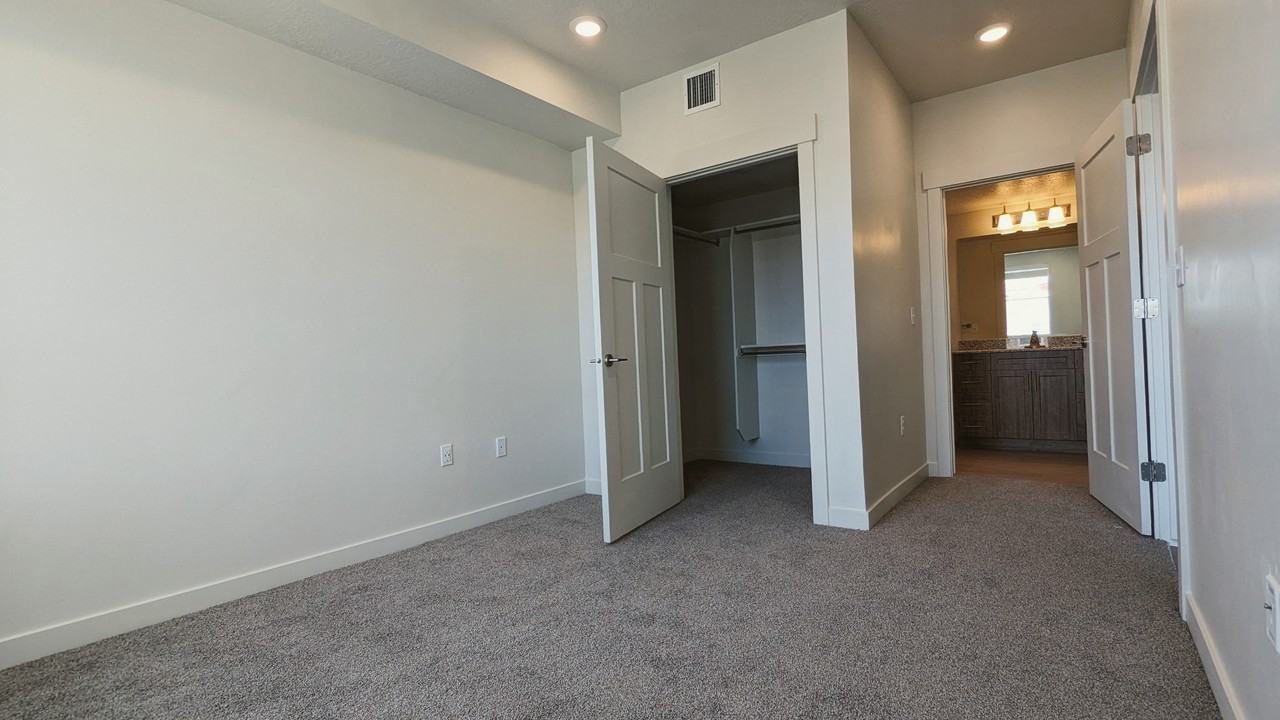 Central West Apartments - Photo 6 of 13