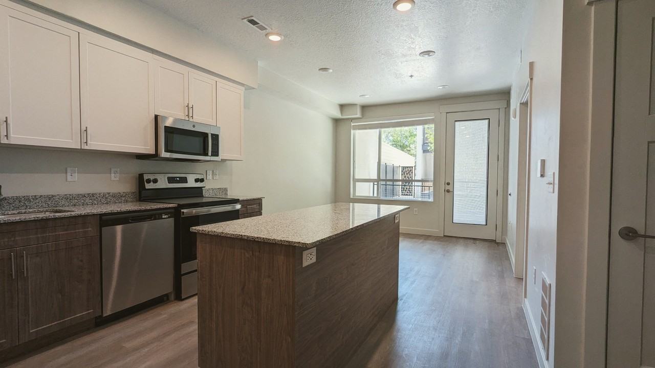 Central West Apartments - Photo 7 of 13
