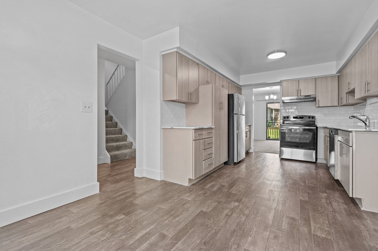 Edge At Farmington Hills - Photo 4 of 50