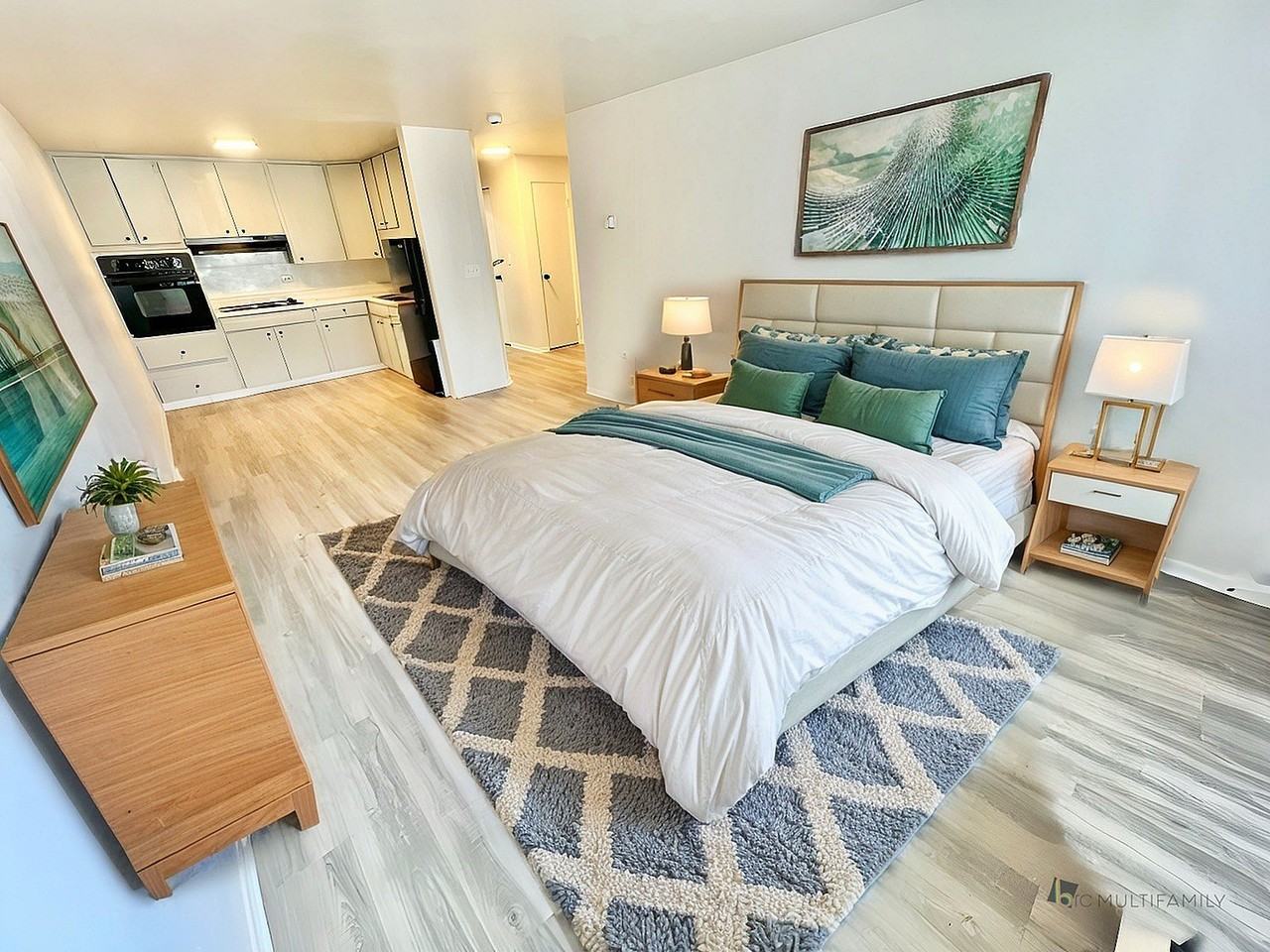 The Sloan - Photo 2 of 50