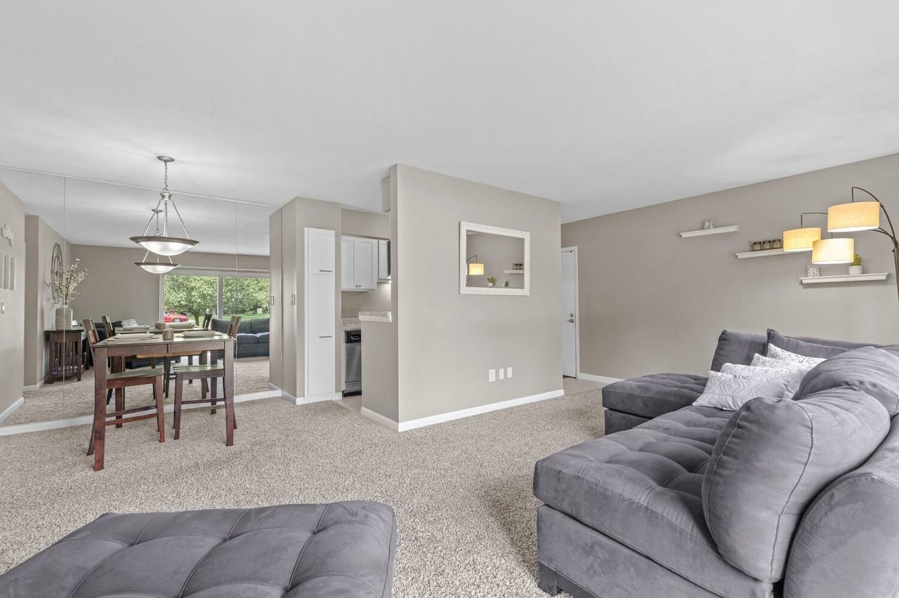 Apple Ridge Apartments - Photo 6 of 38