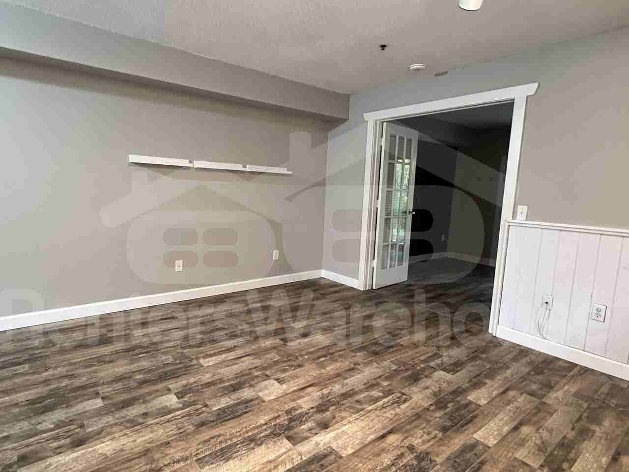 5441 Rowland Rd - Photo 3 of 10