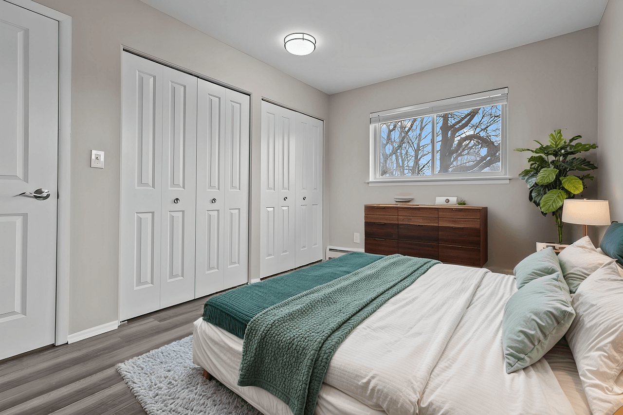 Stephenson House - Photo 6 of 12