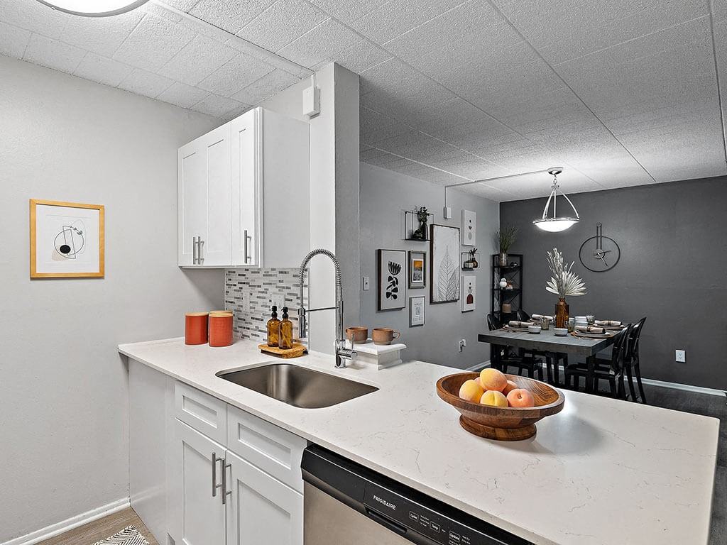 Southgate Apartments - Photo 2 of 25