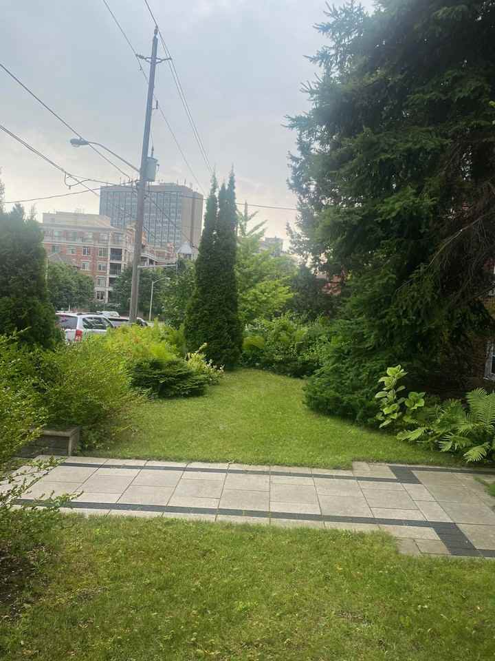 Old Mill Subwy & Bloor Street West - Photo 2 of 19