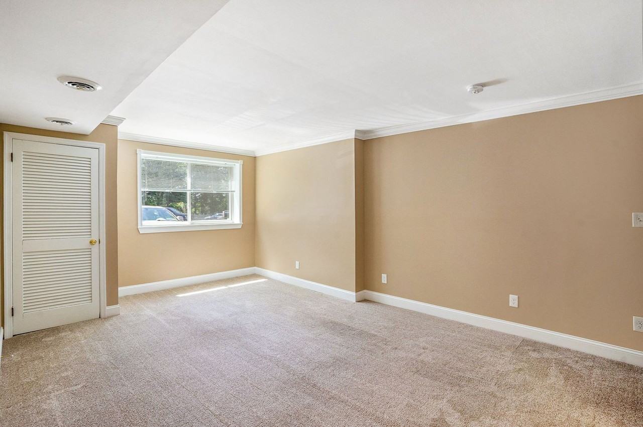 Maple Court Apartments - Photo 3 of 50