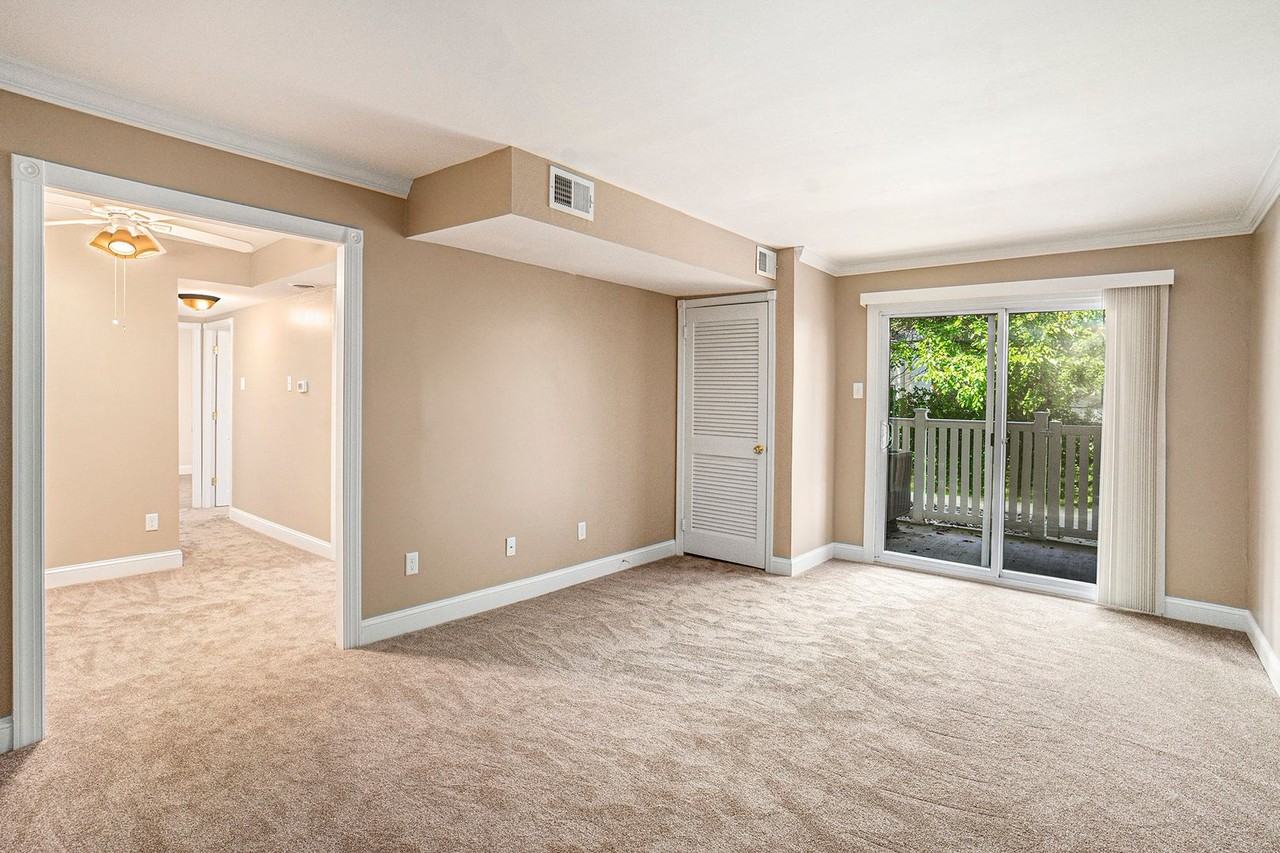 Maple Court Apartments - Photo 5 of 50