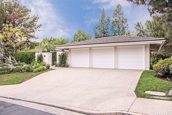 14 Burning Tree Rd - Photo 2 of 37