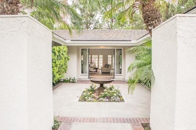 14 Burning Tree Rd - Photo 3 of 37