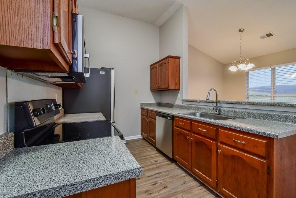 5580 Kaitlyn Dr E - Photo 6 of 16