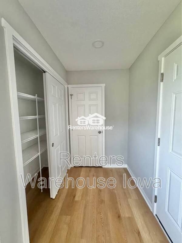 1009 Adler Ct - Photo 2 of 25