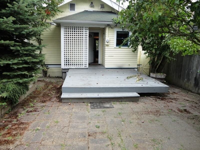 1910 4th Ave W - Photo 3 of 24