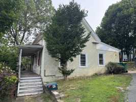 featured image of 42 Elijah St