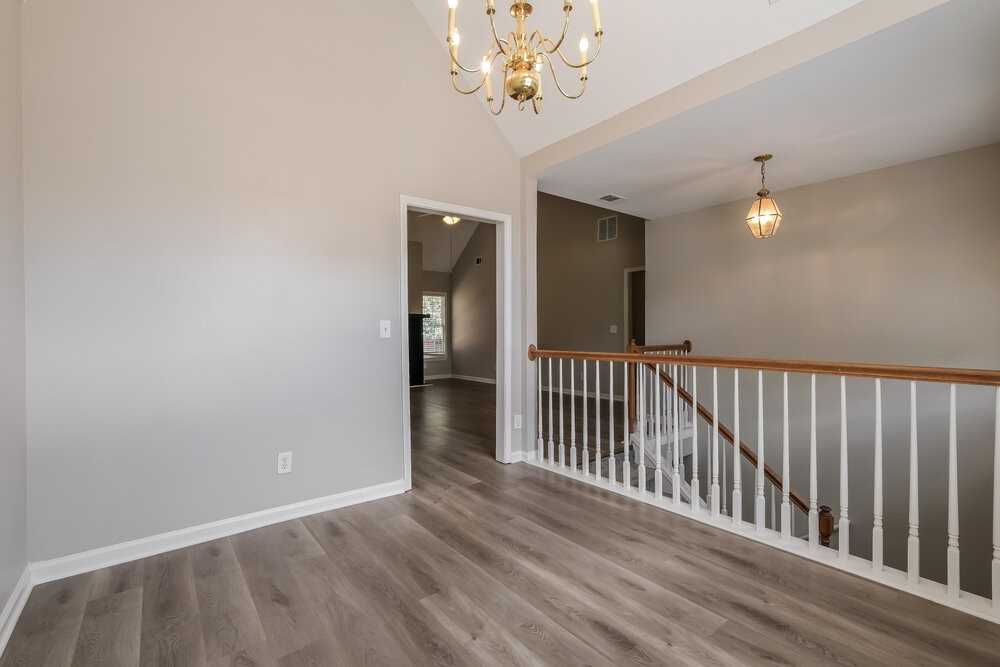 605 Oxford Crest Ct - Photo 6 of 17