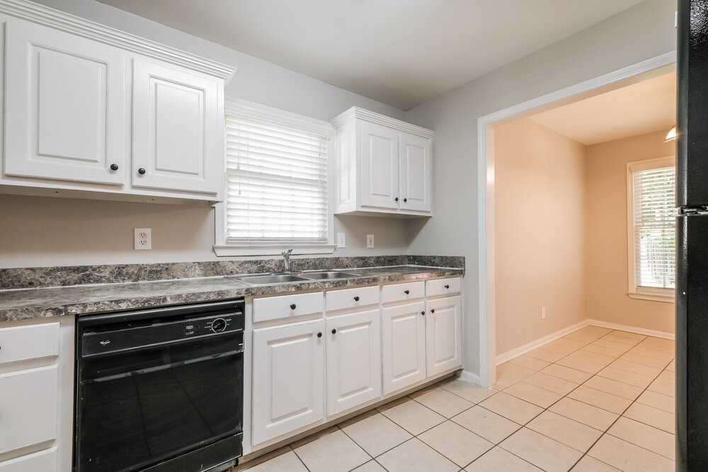 605 Oxford Crest Ct - Photo 7 of 17