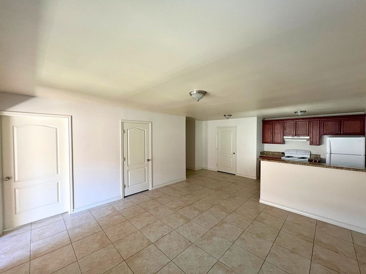 Cantera Real Apartments - Photo 6 of 24