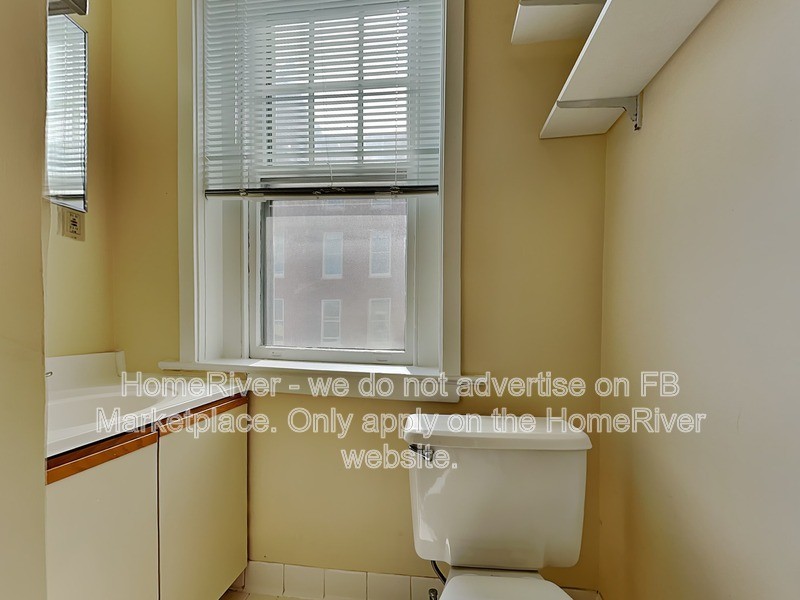 1300 35th St Nw #3 - Photo 6 of 28
