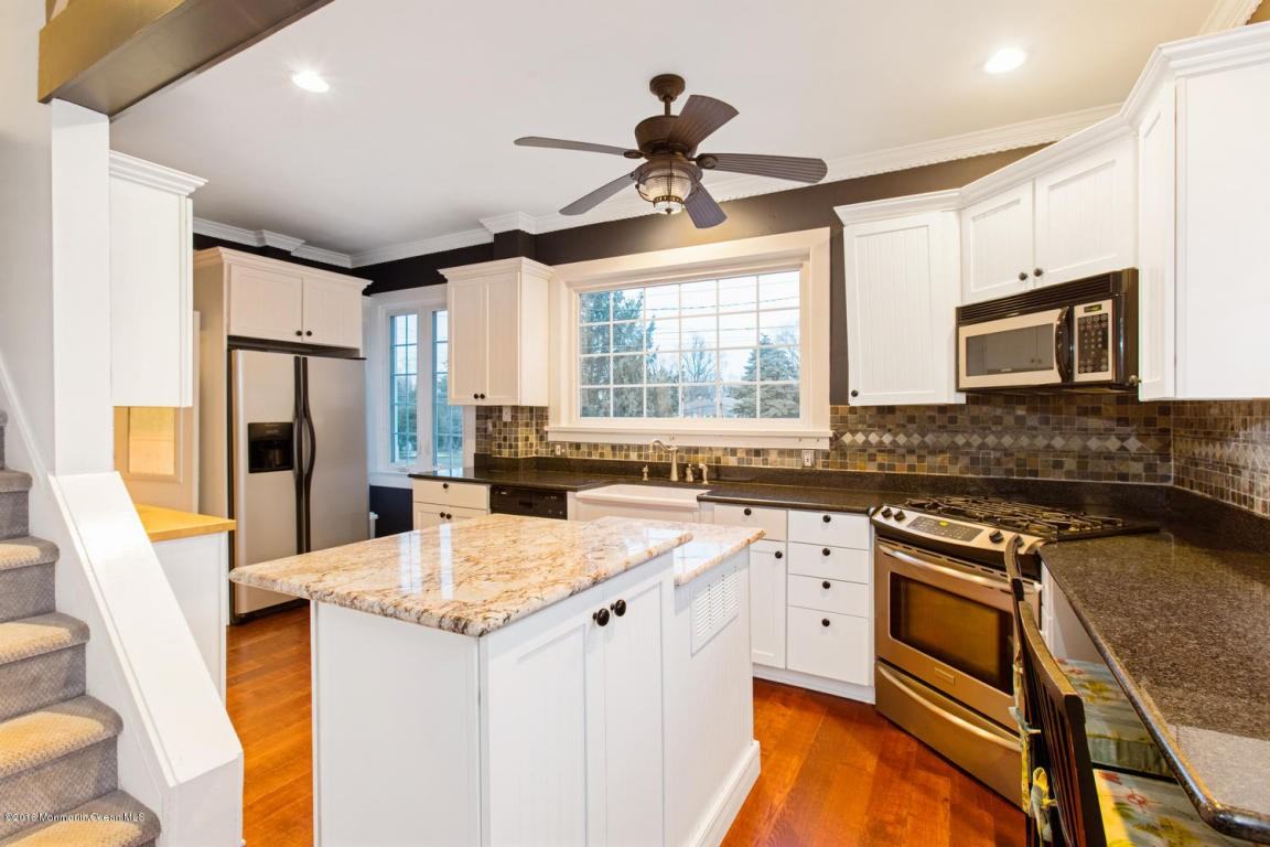 702 River Rd - Photo 3 of 14