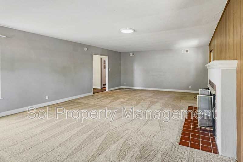 1401 Laurent St - Photo 5 of 35