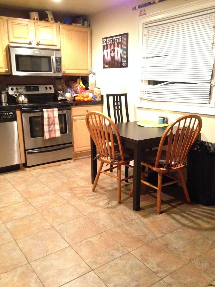 703 Washtenaw - Photo 2 of 23