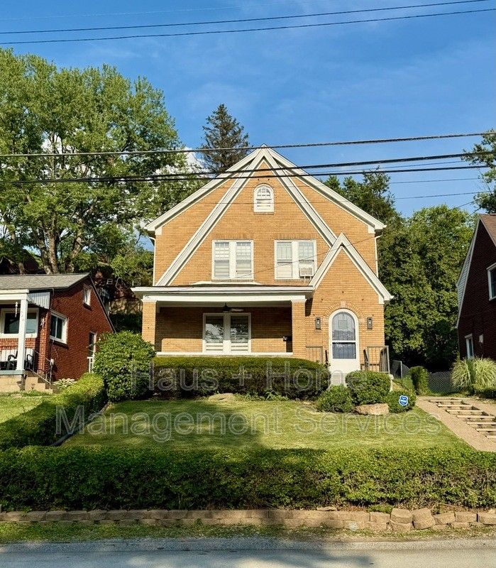 544 James St - Photo 2 of 37