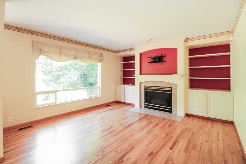 1605 166th Pl Se - Photo 3 of 28